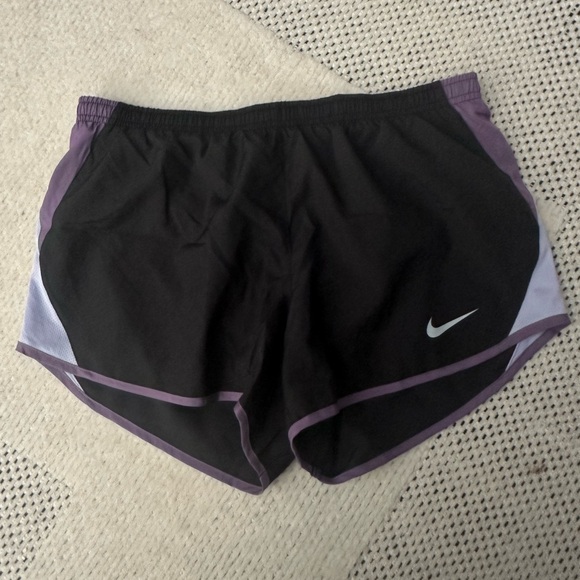 Nike Running Shorts - Picture 3 of 5